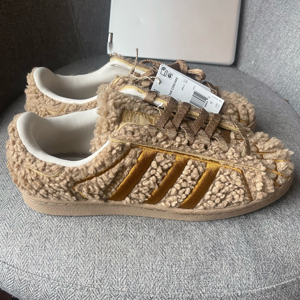 Adidas Superstar Concha “Chocolate” sz 7.5